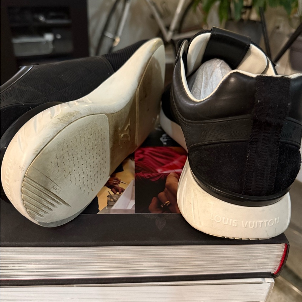 Louis Vuitton Fastlane sneaker - black and white - Picture 9 of 10